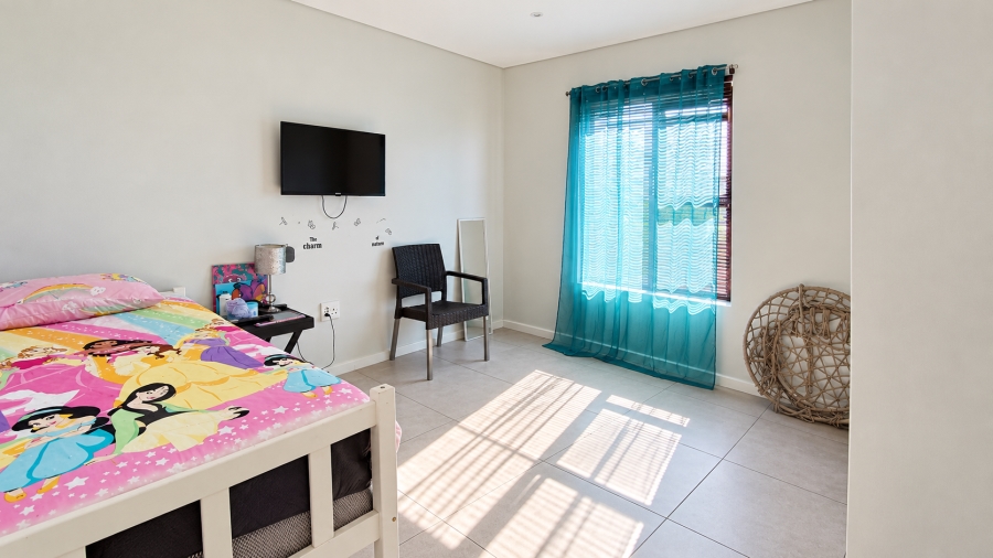 3 Bedroom Property for Sale in Peerless Park North Western Cape